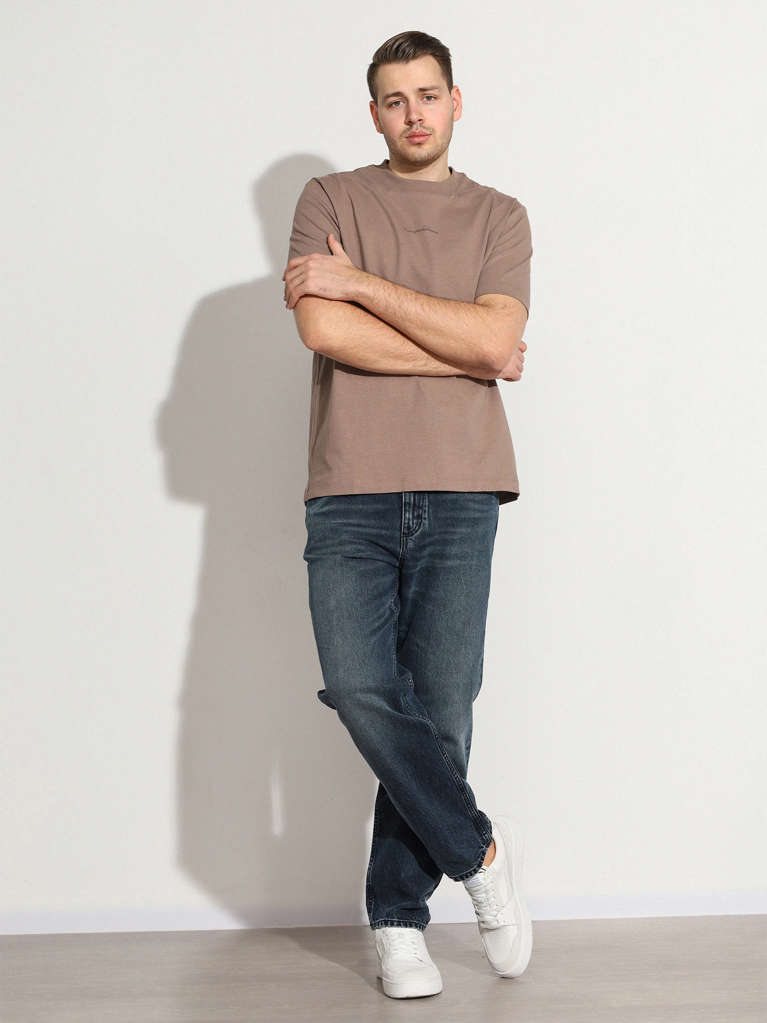 Футболка темно-бежевого цвета из хлопка